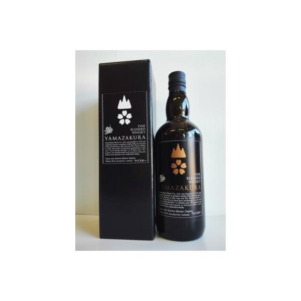 ブレンデッドウィスキー　笹の川　山桜黒ラベル（箱入り）　700ml×１本