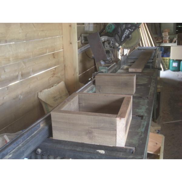 日本ミツバチ巣箱用 杉板 乾燥 荒材 灰汁抜き済み 一等 276ｍｍ（長）×24ｍｍ（厚）×130ｍｍ（幅）40枚入り：ヤマトEサイズ送料