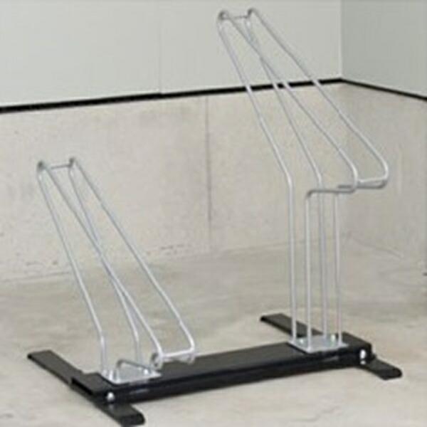 普通自転車からマウンテンバイク対応の自転車スタンド。車輪をそろえて駐輪することで、余分なスペースを取ることなく、効率よく駐輪できます。タイヤ幅58mmまで対応できます。段違い構造(高低差約260mm)で、ハンドルを上下交互に収納することで、...