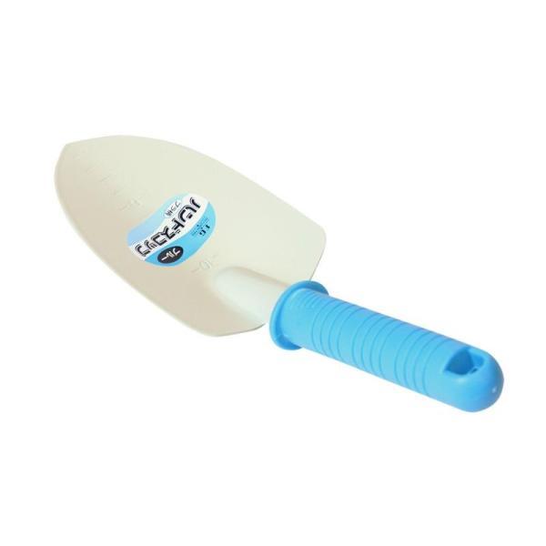 ●花壇、プランターなどの土入れ、土出しに便利なスチール製ハンドスコップ。●柄は手にフィットする樹脂製です。●球根の植え付け深さを計測出来る目盛り付。●花壇、プランターなどの土入れ、土出し、苗の植え替え作業。●カラー： ブルー●材質： 頭部:...