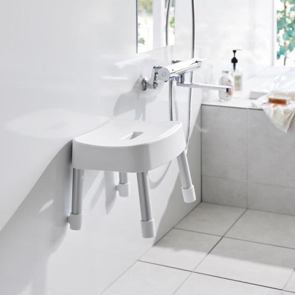 ●どんな浴室でも使いやすい高さ25cmタイプ。●マグネットでお風呂の壁に浮かせて収納できる風呂イス！●浮いているので水切れが良く乾かせて、スッキリ清潔に保てます。●浮かせているので床のお掃除もスムーズ。●軽くて錆びにくいアルミ製の脚。●浴槽...