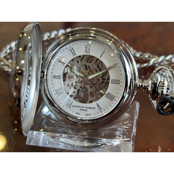 チャールズ・ヒューバート 懐中時計 ポケットウォッチ コレクションブランド：チャールズ・ヒューバートケース素材：Brass 真鍮 （しんちゅう）ケースサイズ：径 47mm重さ：62gムーブメント：手巻式風防：ミネラルクリスタルメーカー保証：...
