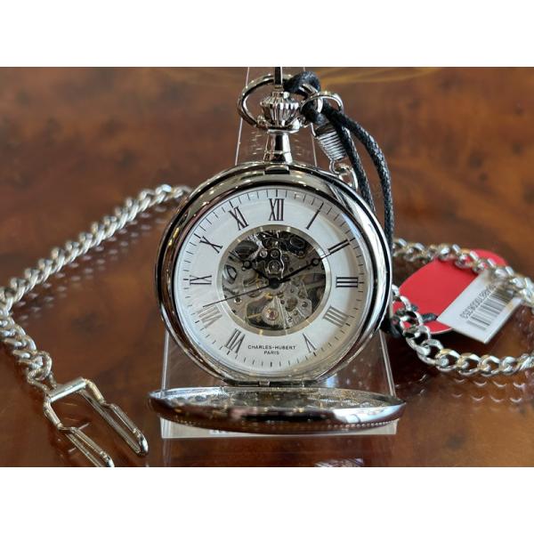 チャールズ・ヒューバート 懐中時計 ポケットウォッチ コレクションブランド：チャールズ・ヒューバートケース素材：Brass 真鍮 （しんちゅう）ケースサイズ：径 51mm重さ：86gムーブメント：手巻式風防：ミネラルクリスタルメーカー保証：...