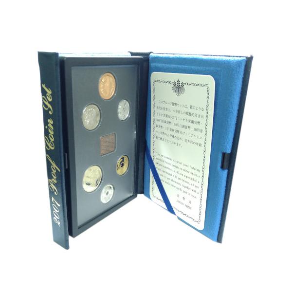 ◆通常プルーフ貨幣セット 平成19年 2007年年号：平成19年 (2007)年銘板図柄：桐額面：666円(平成19年銘の1円・5円・10円・50円・100円・500円の6種)状態：外箱に多少のシミやよれ等がありますが、貨幣セットはきれいな...