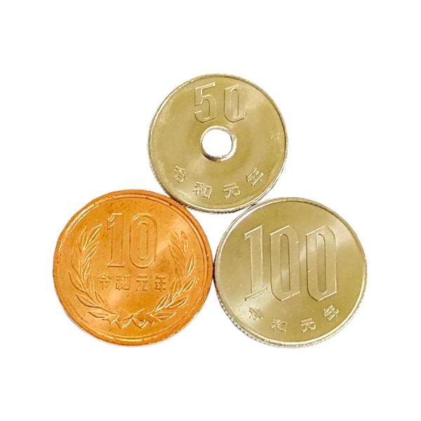 ◆令和元年(2019年) 3枚セット 10円青銅貨 50円白銅貨 桜100円白銅貨年号：令和元年(2019)【10円青銅貨】図案：平等院鳳凰堂／常盤木品位：銅950／亜鉛40／錫10量目：4.5g直径：23.5mm【50円白銅貨】図案：菊花...