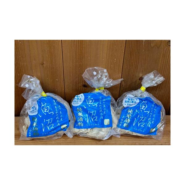 白瀧 魚沼 純米酒 酒粕酒粕とは、米 米麹 水を原料として造られる日本酒の製造過程で生まれる食材です酒造りの専門家は酒粕をみることで酒の味をみなくても酒造りの方針がおおよそ理解できると言われてる良い酒造りに欠かせない高度に精白された白米はそ...