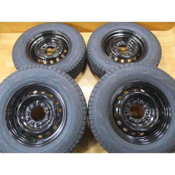 トヨタ（TOYOTA） 新品 2025年製造 スタッドレスタイヤ付き 200系