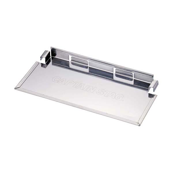 ○カマド スマートグリル B6型用のオプションパーツ。1台3役のマルチパネルです。     ○薪などの燃料がこぼれにくくするフロントパネルとして。     ○長い薪を使う時の補助トレーとして。     ○カトラリーなど小物が乗せられるサイト...