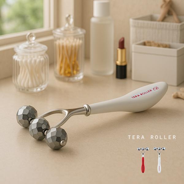 日常のスキンケアを格上げするポイントケアローラー。独自のテラタイト素材（高純度ケイ素結晶鉱石）を使用したローラー部分は、肌に優しい刺激を与え、気になる部分をしっかりとケア。・高純度テラタイト素材：純度99.9999以上のテラタイト鉱石を使用...