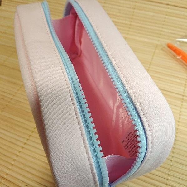 レトロなポップ柄 BOXペンポーチ （クリーミーホリディ） 13208w/筆箱