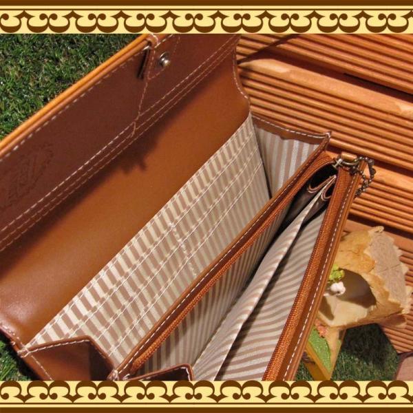 ワンポイントのさりげない型押しのイラストがおしゃれ ピーターラビット かぶせ長財布 うさぎ バニー ラビット Buyee Buyee Japanese Proxy Service Buy From Japan Bot Online