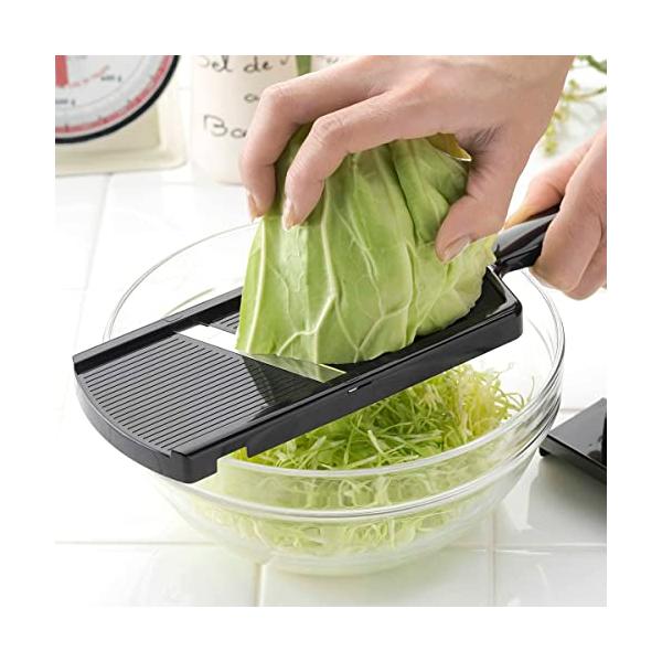 下村企販 とんかつ屋さん 時短で極細千切りができる キャベツスライサー スマート 日本製 幅1mmのふわふわ千切り 鋭い切れ味 1/4カット用