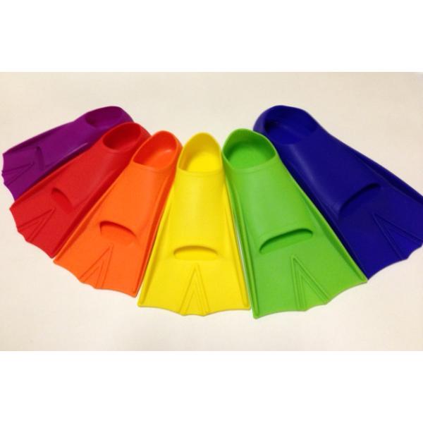 ※XXS、XS、S　M　１個の発送は日本郵便レターパックプラスとなります。※Ｌ〜XXL　は宅配便で　日本郵便、西濃運輸　のどちらかになります。今まで水泳用のフィンの素材は天然ゴムが主流でした。もっと品質の良いシリコン素材のフィンはできないの...