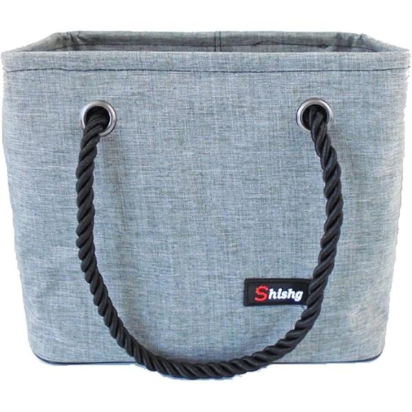 バリエーションコード : 2B2TIXR1QX「大容量の収納」マチが17cmと広いため、シャンプーなどのボトルを横置きすることなく縦ですっぽり入れることができます。天面が開けているので背の高いボトルでもどんどん入れられる。「太目の持ち手」持...