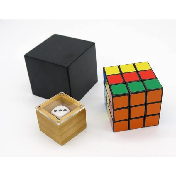 ・回転するばすの無いサイコロが瞬間に変化するマジックと、箱に入れたキューブが一瞬でそろってしまうマジック、テーブルマジック２種セットです。・ちょっとした余興にバカ受けです。今日からあなたはテーブルマジシャン。・サイコロマジク：仕掛けは簡単。...