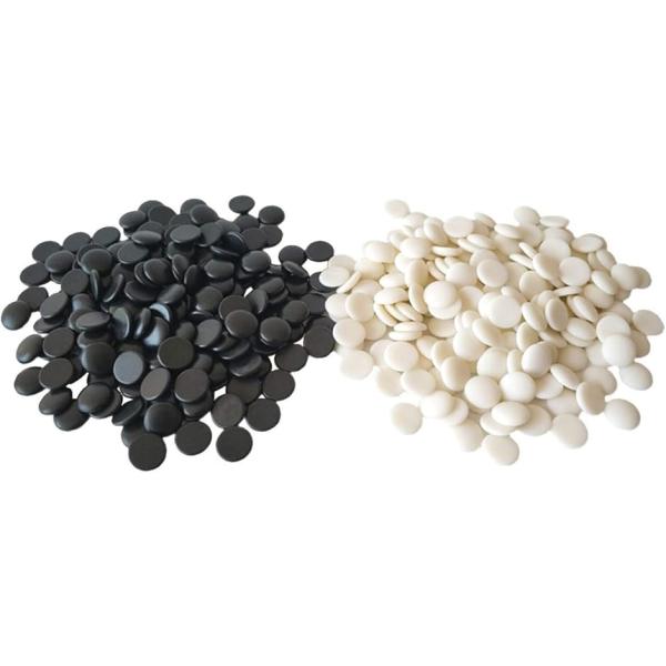 バリエーションコード : 2B6WLQ9H9J・碁石、白黒361個のセットです。・練習はもちろん、棋譜並べなど多用途に使える大容量の樹脂製の碁石です。囲碁初心者さんにおすすめです。・碁石の予備として、補充用としてもお使いいただけます。・サイ...