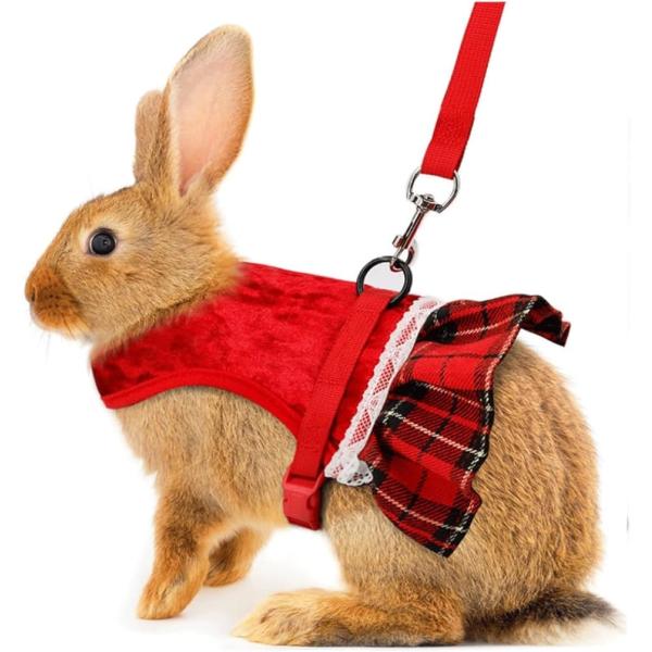 バリエーションコード : 2B9JUYYO88「しっかりホールド」首回りと胸周りでしっかりホールドできるウサギ用のハーネスです。お散歩中も迷子になりません。「チェックスカート」チェックのスカートのかわいいデザインです。レースがワンポイントに...