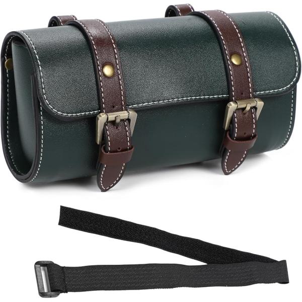 バリエーションコード : 2BJ40KH98Qバイク用サイドバッグは、ツーリングに便利なコンパクトサイズ。シート、ハンドル、フロント周りなどに。小物の出し入れ便利なレトロ差し込み錠、シングルピンバックルがオシャレ。ツールバッグとしても使用で...