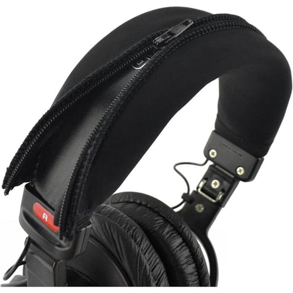 「ヘッドホンのバンド部分に対応」 頭に当たるヘッドバンド部分を保護し、長時間使用でも快適な装着感を実現。パッド交換で新品同様のフィット感に。「汎用タイプでさまざまなモデルに対応」 ファスナー式で取付簡単。幅広いヘッドホンに対応できるフリーサ...