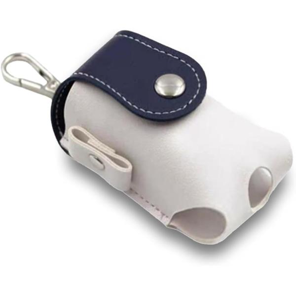 バリエーションコード : 2BUID4DI2D「ゴルフボールの携帯用ケース」ゴルフボールを2個まで収納できる、コンパクトな携帯ケース。カラビナ付きでバッグやベルトに簡単装着。ラウンド中の持ち運びに最適です。「色で選べる楽しさ」ピンク、ネイビ...