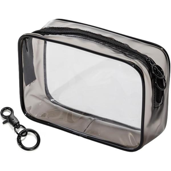 バリエーションコード : 2B9TF491L5「推し活・ぬい活に」 お気に入りのぬいぐるみをポーチに入れて一緒にお出かけ。スクエアタイプの透明ポーチです。ぬいぐるみがよく見えるクリア仕様です。「ストラップで取り外し可能」取り付け、取り外し可...