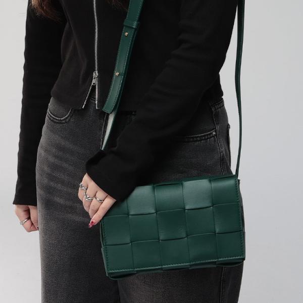 BOTTEGA VENETA（ボッテガ・ヴェネタ） バッグ レディース イントレ