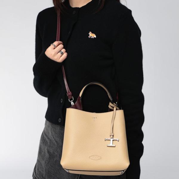 TOD'S（トッズ） ハンドバッグ レディース ロゴ チャーム レザー 2WAY