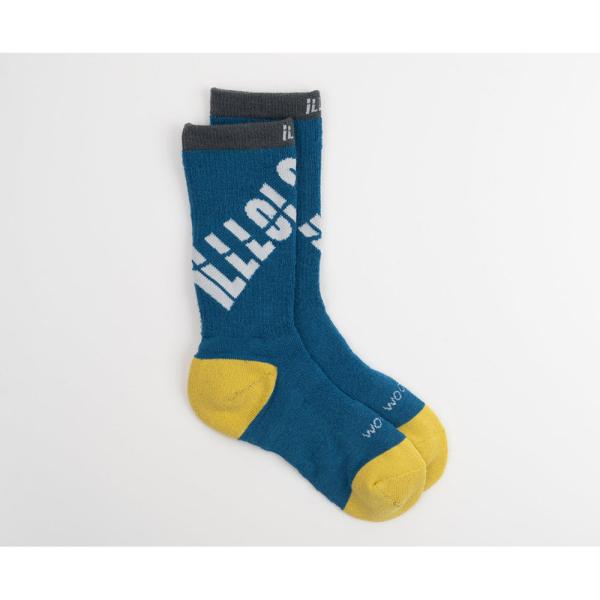 ピークハントウールソックス は、登山者向けに開発された中厚手ソックスです。 ふくらはぎ部分に適度な着圧を設けることで、疲労の出やすいふくらはぎをサポート。足底部分のサポート・クッション機能は着地の衝撃を軽減します。ウール本来の抗菌・防臭機能...