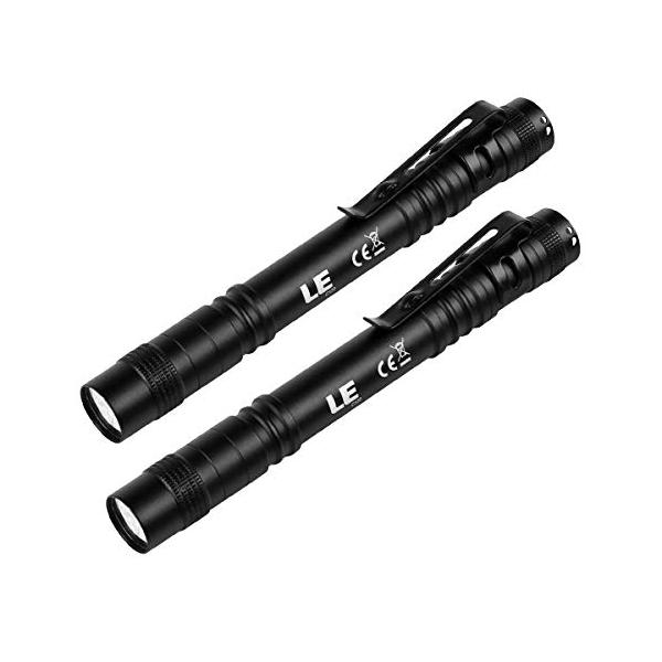 【商品概要】【高輝度・高演色性LED】高輝度XPE LED素子を搭載し、明るさ最大120ルーメン、照射距離は100mぐらい。高演色性のLEDにより物の色がはっきりと確認出来、光のムラもなくしっかり照らせるのでとても使い易いです。【小型・超軽...