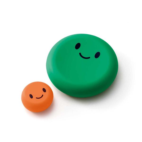 【商品概要】商品サイズ：ダイちゃん/直径7×高さ2cm、キャロちゃん/直径3×高さ1.5cm重量：ダイちゃん/0.012kg、キャロちゃん/0.003kg素材・材質：成分/シリコーンゴム原産国：中国耐熱温度/210℃、耐冷温度/-20℃、食...