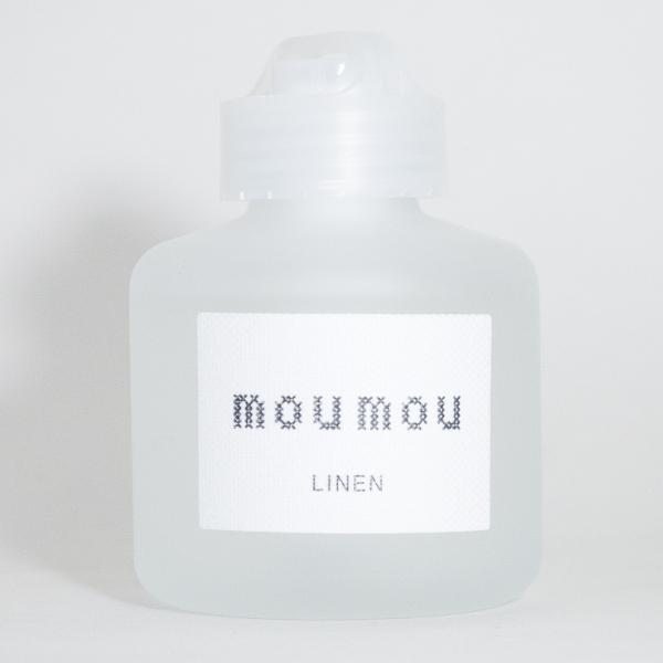 mou [mu] ムー：やわらかい●リネン軽く柔らかなリネンをイメージさせる透き通るような爽やかな香り。日々の暮らしの中でとても身近な存在のファブリック。いろんな素材がある中で、代表的な天然の素材を香りで表現しました。ファブリックと香りはど...