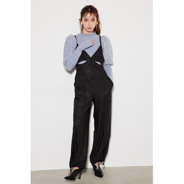 『セール実施中』参考価格：12，100円発売時期：2023年10月コンディション：B（目立つ使用感なし）使用感が少ない、または気にならないアイテム全体的：ほつれ参考商品名：バルーンキャミパンツ参考品番：110GA631-1060【商品に関す...