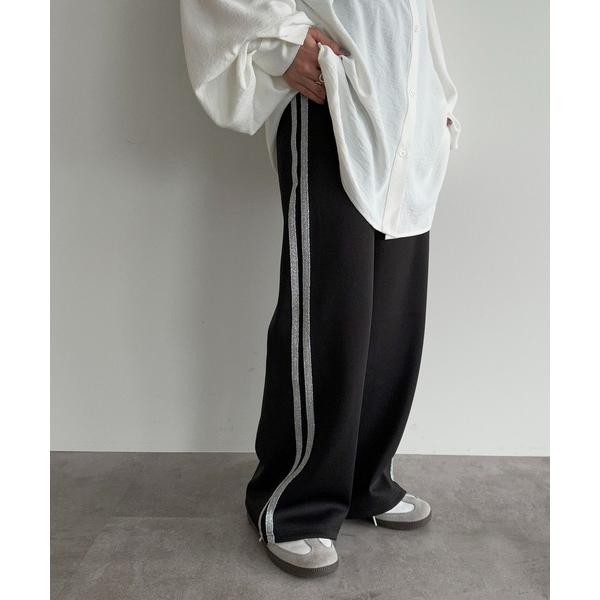 『セール実施中』参考価格：3，995円発売時期：2024年02月コンディション：B（目立つ使用感なし）使用感が少ない、または気にならないアイテム内側：毛玉参考商品名：ラメラインパンツ【ZOZOTOWN限定アイテム】参考品番：108158【商...