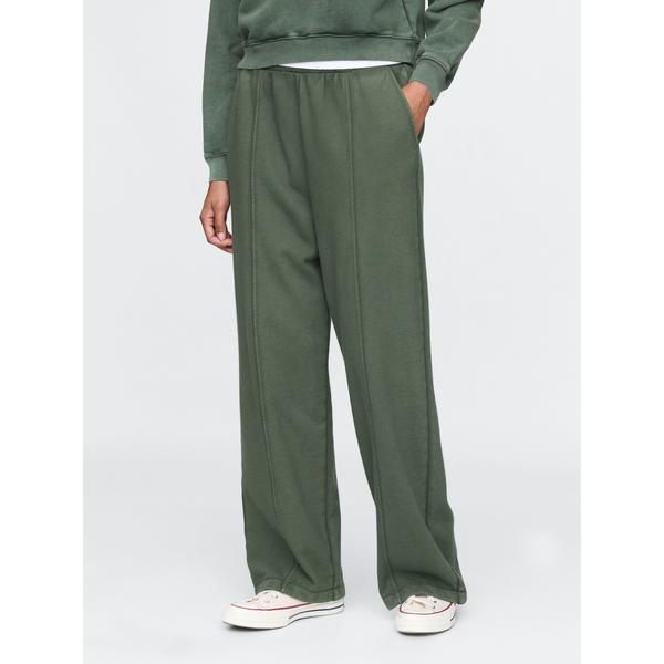 参考価格：9，990円発売時期：2025年01月コンディション：D（傷・汚れあり）傷や汚れがあるが使用には問題ないアイテム全体的：色あせ参考商品名：シーム ワイドスウェットパンツ参考品番：723580【商品に関する注意事項】・こちらの商品画...