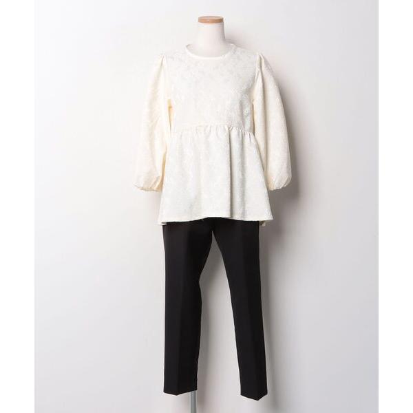 参考価格：13，970円発売時期：2024年10月コンディション：C（やや使用感あり）使用感があり、やや気になる傷や汚れがあるアイテム前身頃・ウエスト：汚れ付属品：タグ参考商品名：ジャカード トップス ＋ パンツ セット（S〜M）参考品番：...