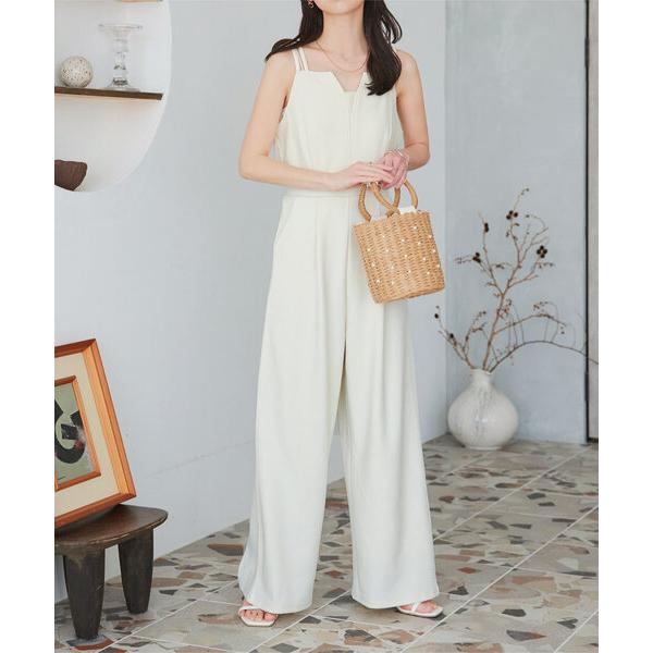 参考価格：4，990円発売時期：2024年01月コンディション：C（やや使用感あり）使用感があり、やや気になる傷や汚れがあるアイテム前身頃・後身頃：汚れ参考商品名：[ ストレッチ×ノーアイロン ] 細見えストレッチデザインキャミオールインワ...