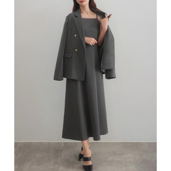 参考価格：11，759円発売時期：2025年02月コンディション：B（目立つ使用感なし）使用感が少ない、または気にならないアイテム全体的：色あせ参考商品名：【選べる】金ボタンテーラードジャケット(ゆったりシルエット)＋キャミワンピース セッ...