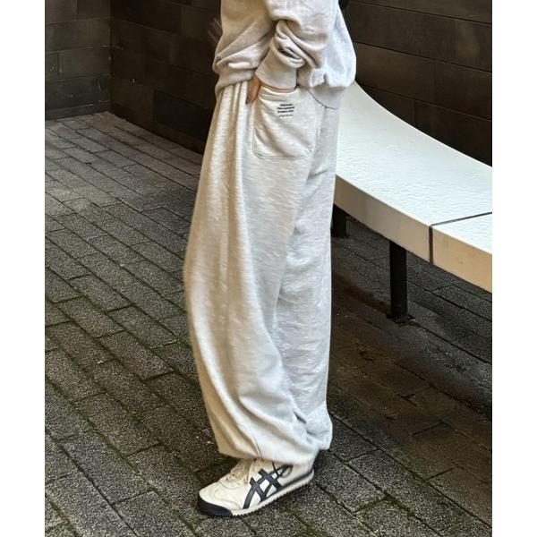 参考価格：5，390円発売時期：2025年04月コンディション：A（使用感なし）数回使用した程度で使用感が感じられないアイテム参考商品名：ポケット刺繍スウェットパンツ参考品番：CWA1051402A0008【商品に関する注意事項】・こちらの...