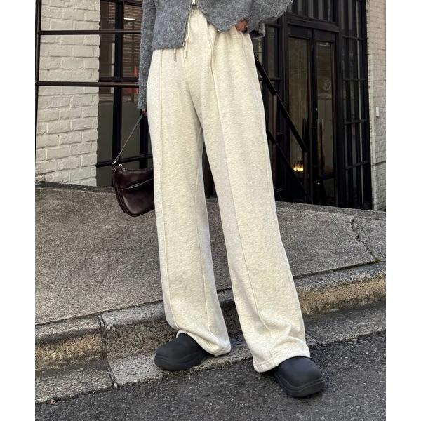 参考価格：4，950円発売時期：2024年08月コンディション：B（目立つ使用感なし）使用感が少ない、または気にならないアイテム全体的：汚れ、色あせすそ周り：毛玉参考商品名：WEB・一部店舗限定 / ドロストスウェットパンツ参考品番：CWA...