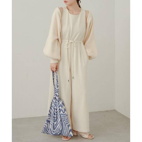 参考価格：9，790円発売時期：2022年12月コンディション：S（新品同様）タグ付きの未使用、または新品同様のアイテム付属品：タグ参考商品名：カットツイルノースリサロペット参考品番：KAZ1022502A0001【商品に関する注意事項】・...