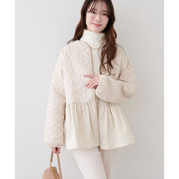 ZOZO問い合わせ番号:101966896ショップ:natural couture，ナチュラルクチュールブランド:natural couture，ナチュラルクチュール商品名:フラワーキルティングペプラムジャケットカテゴリ:ジャケット/アウタ...