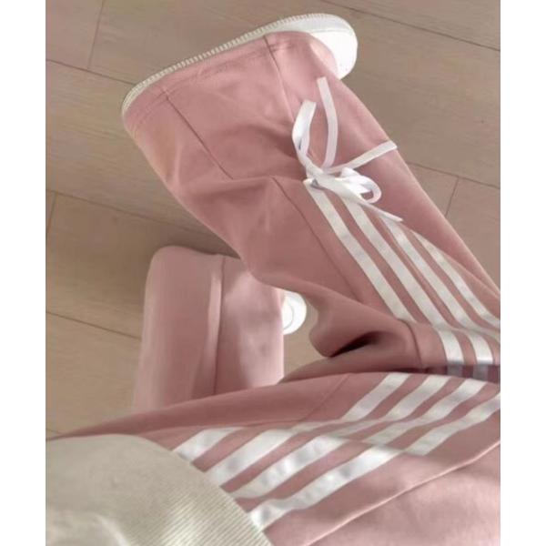 参考価格：6，050円発売時期：2024年03月コンディション：B（目立つ使用感なし）使用感が少ない、または気にならないアイテム前身頃：汚れ参考商品名：ルーズストレート リボンデザイン ラインパンツ参考品番：RTSS-24047【商品に関す...