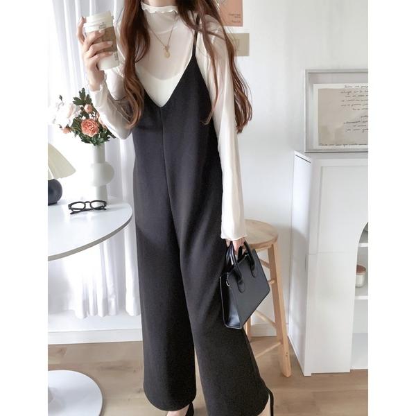 『タイムセール実施中』参考価格：7，499円発売時期：2023年08月コンディション：C（やや使用感あり）使用感があり、やや気になる傷や汚れがあるアイテム全体的：色あせ、毛玉参考商品名：1枚でラフにキマル。2way裏シャギーサロペット参考品...