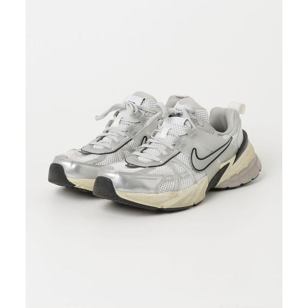 「NIKE」 シューズ 27.5 アイボリー メンズ