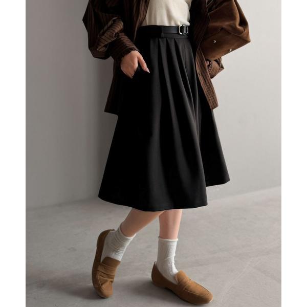 ワイドパンツ ハーフパンツ パンツ 短パン 優雅なシルエット、足元軽やかに。タックフレアキュロットパンツ（ひざ丈） レディース