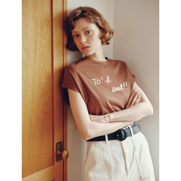 tシャツ 「To b. by agnes b.コラボ」ロゴ フレンチスリーブ Tシャツ レディース