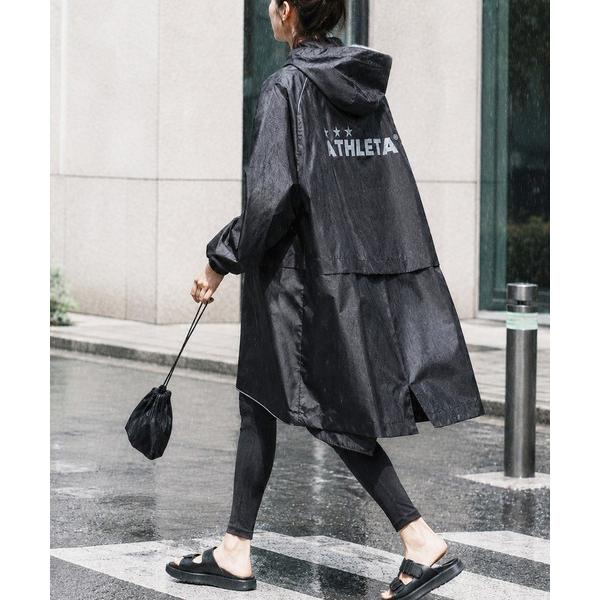 ポンチョ 「athleta」雨の日の移動も、観戦も頼れるバックパックの上から羽織れる、反射ロゴ付きレインポンチョ。 レディース メンズ