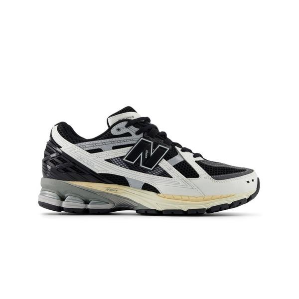 「New Balance」 ローカットスニーカー 25.5cm ブラック メンズ