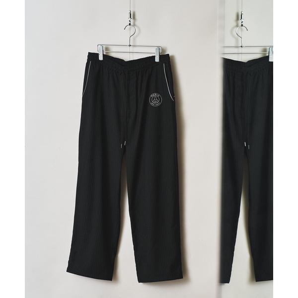 ワイドパンツ パンツ 「Paris Saint-Germain / パリ・サン＝ジェルマン」JP PIPING PANTS STRIPE メンズ レディース