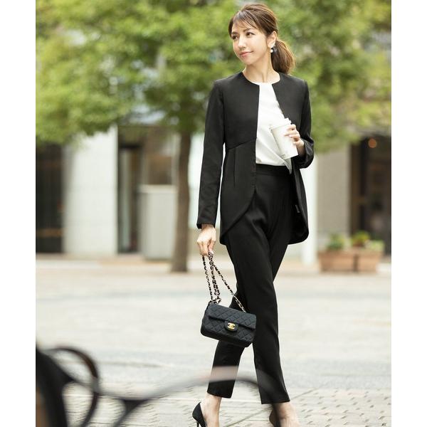 GIRL『ラウンドカットノーカラージャケット&テーパードパンツの2点セットアップスーツ』